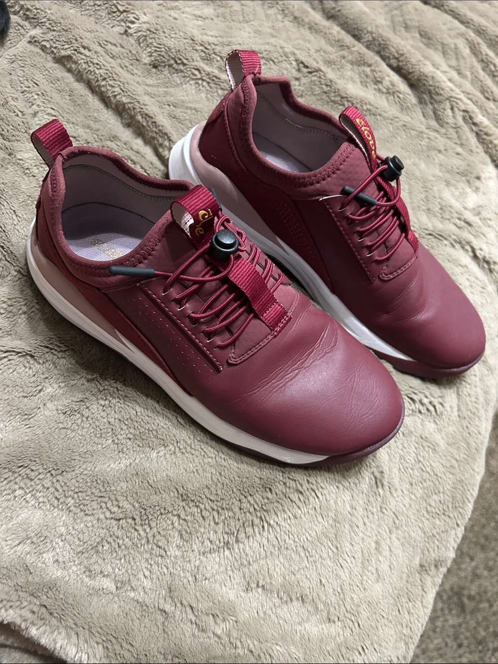 Women's Clove Shoes, Size 8.5W or 7M.